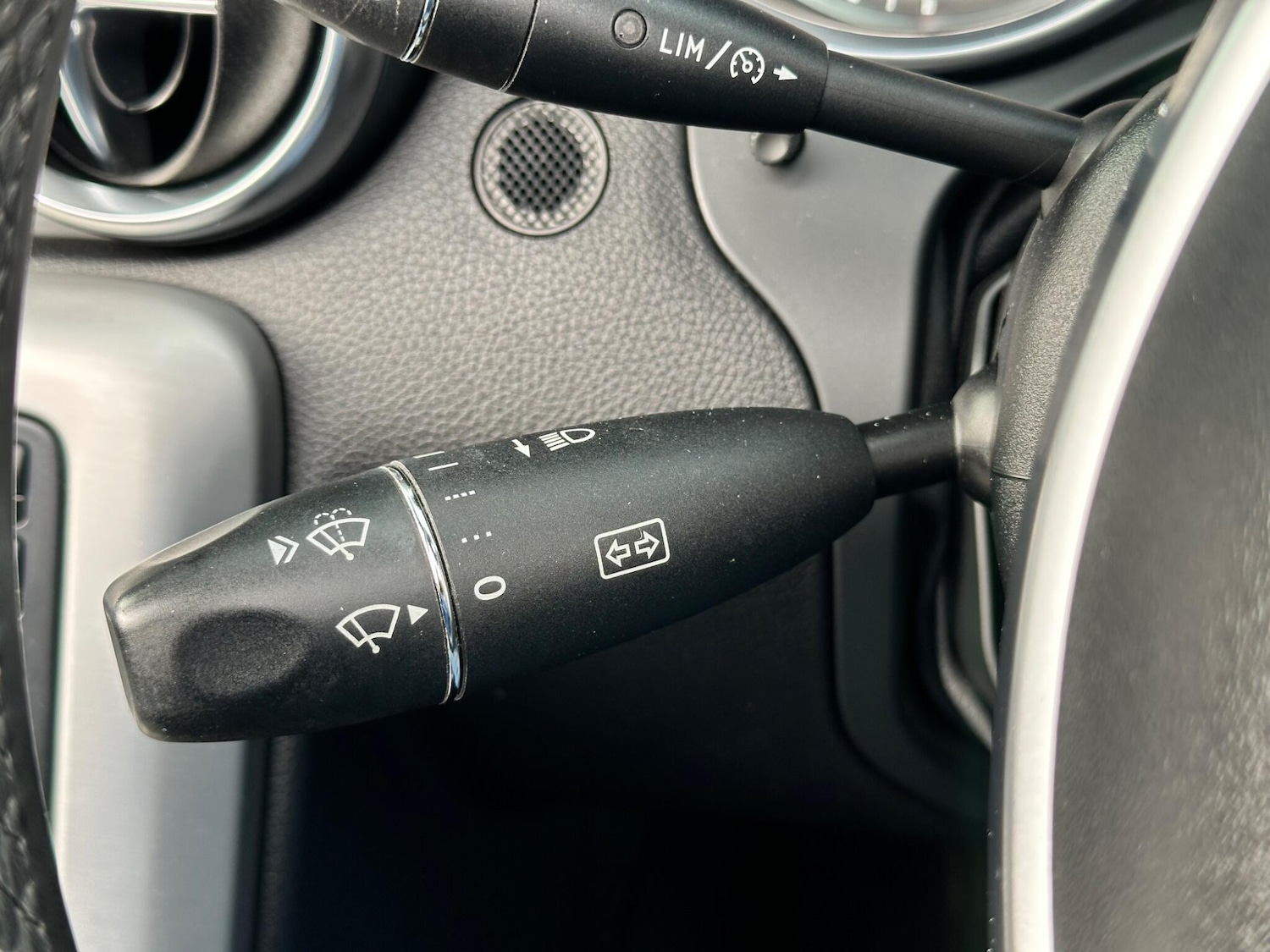 Used Mercedes-Benz SLK 2012 for sale - 77468181: Photo 20