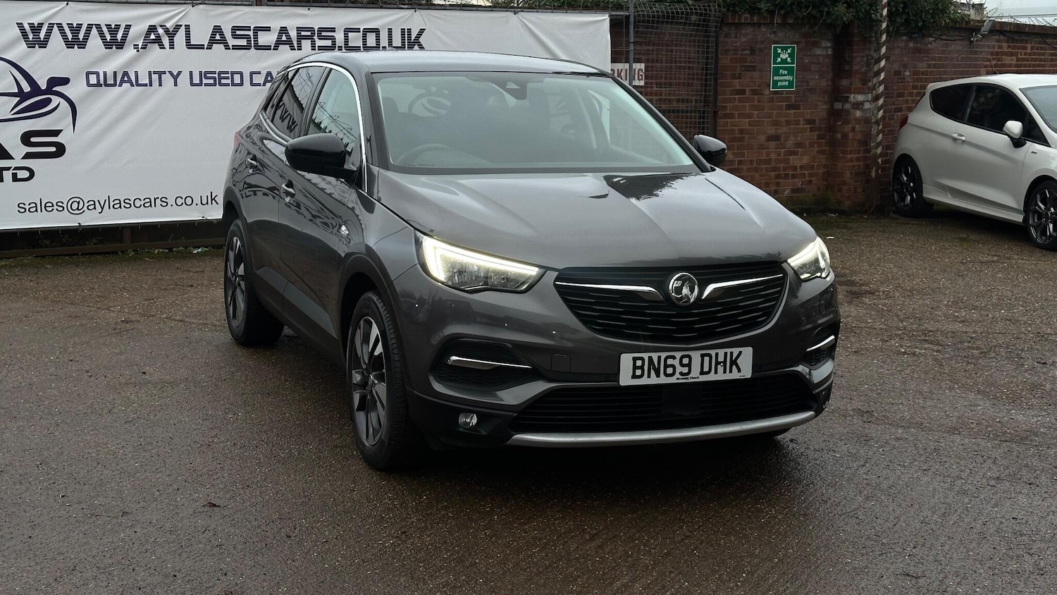 Used Vauxhall Grandland X for sale - 76728382: Photo 2