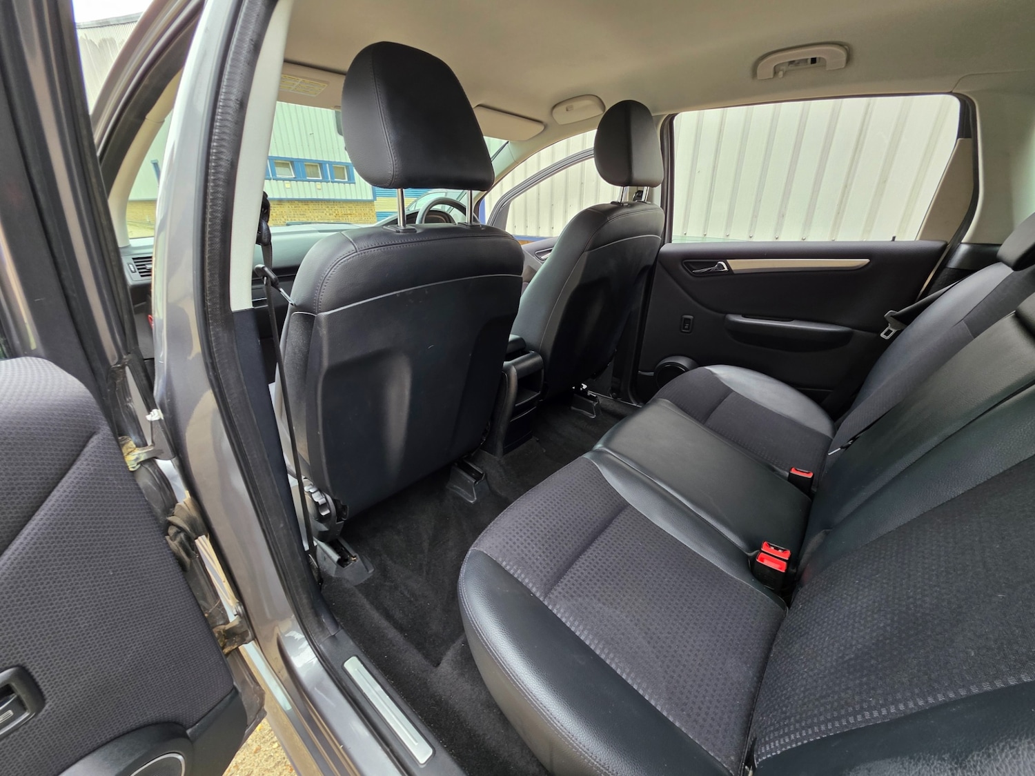 Used Mercedes-Benz B Class 2010 for sale - 76179004: Photo 10