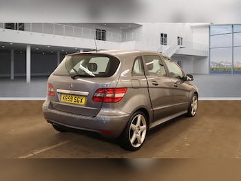 Used Mercedes-Benz B-Class 2010 for sale - 76179004: Photo 4