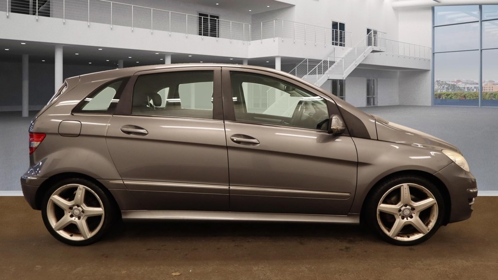 Used Mercedes-Benz B-Class 2010 for sale - 76179004: Photo 5
