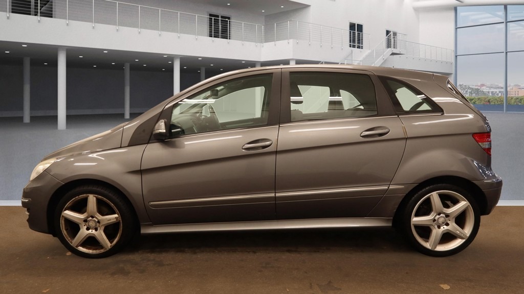 Used Mercedes-Benz B-Class 2010 for sale - 76179004: Photo 6