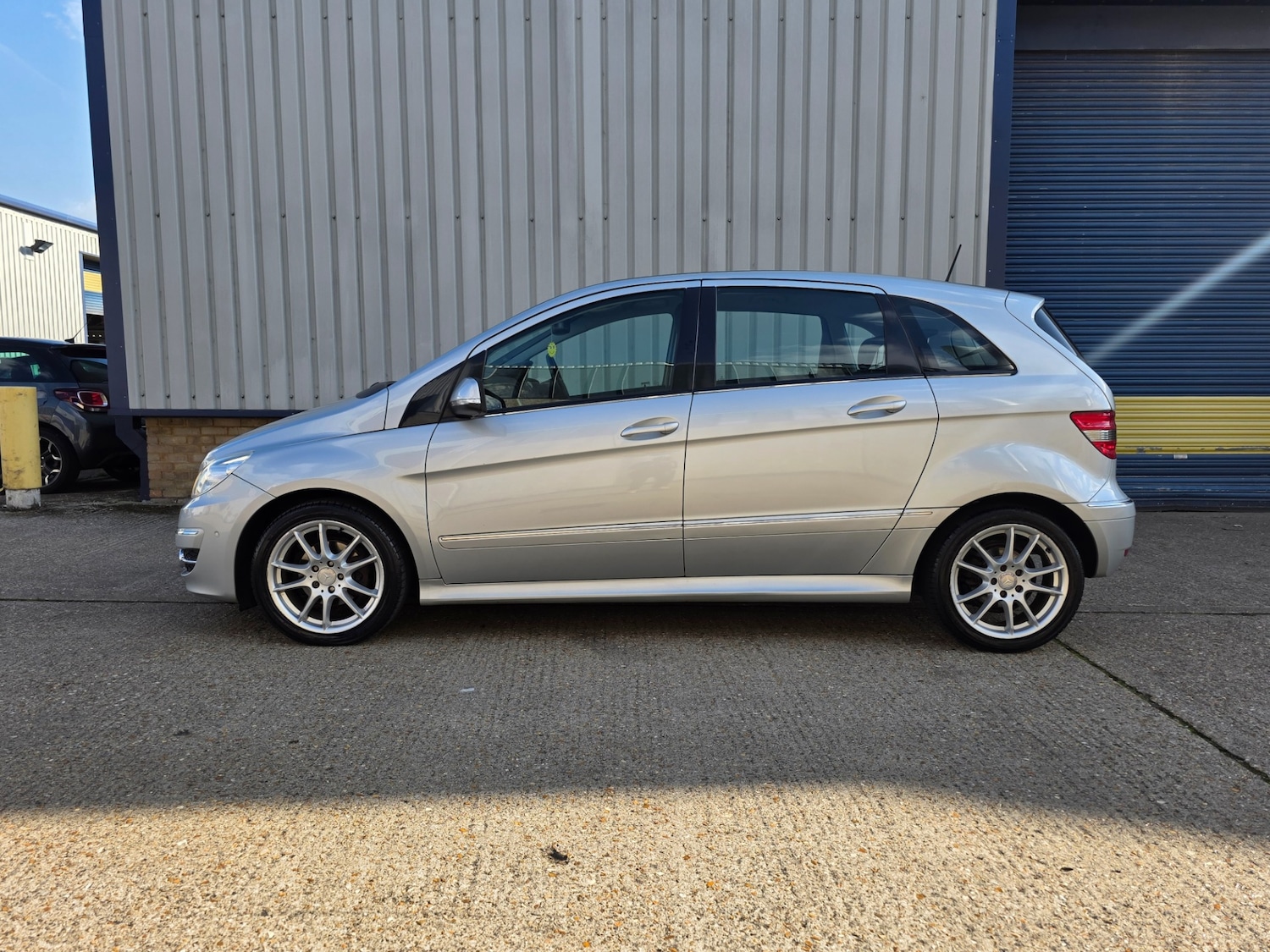Used Mercedes-Benz B-Class 2009 for sale - 76119334: Photo 17