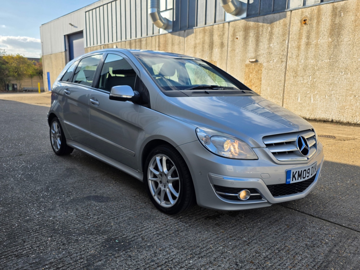 Used Mercedes-Benz B-Class 2009 for sale - 76119334: Photo 8