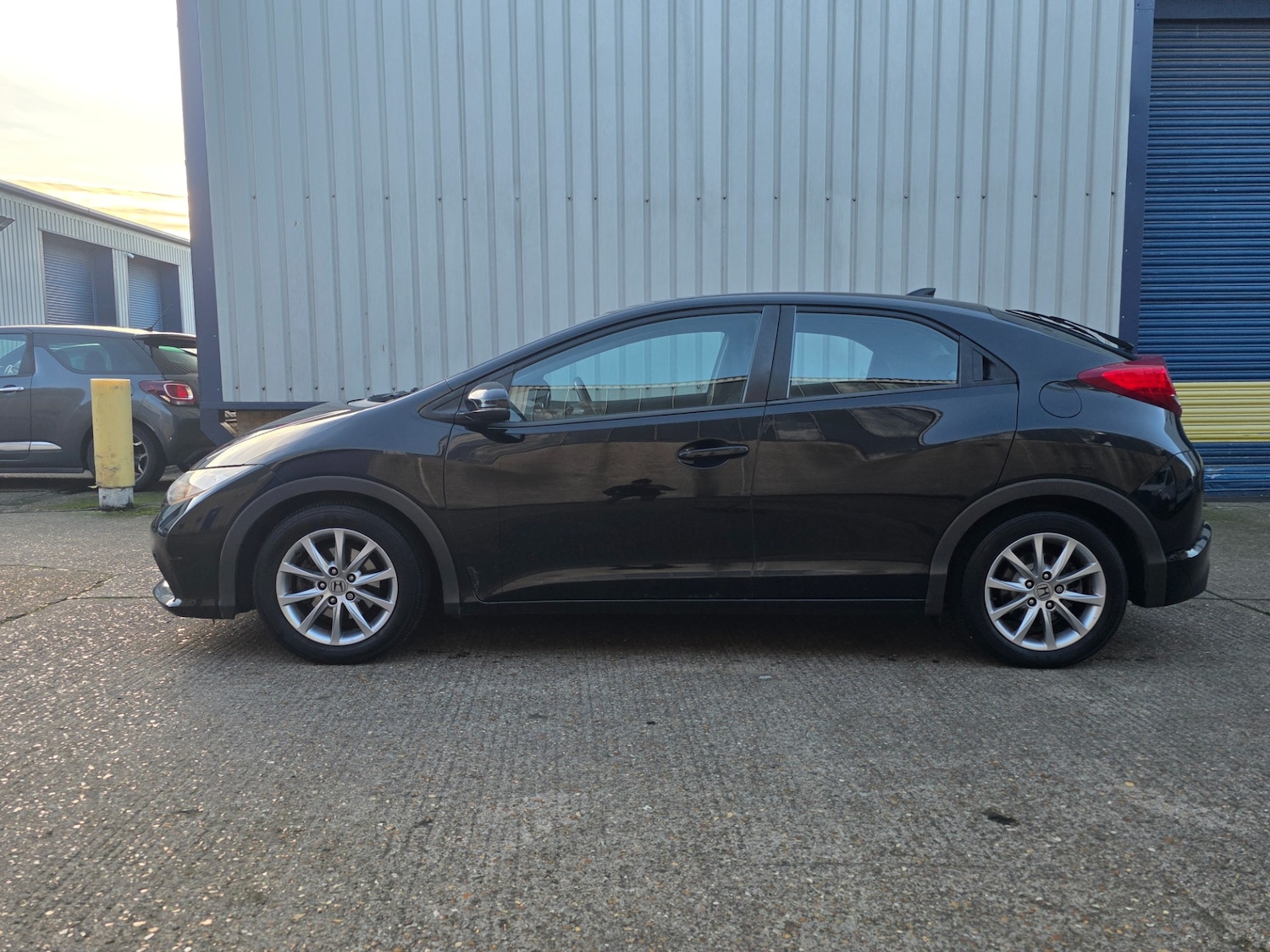 Used Honda Civic 2012 for sale - 77049381: Photo 3