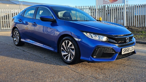 Used Honda Civic 2018 for sale - 69904995: Photo 1