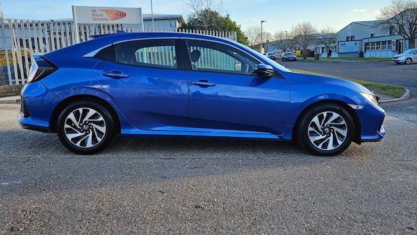 Used Honda Civic 2018 for sale - 69904995: Photo 8