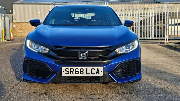 Used Honda Civic 2018 for sale - 69904995: Photo 9