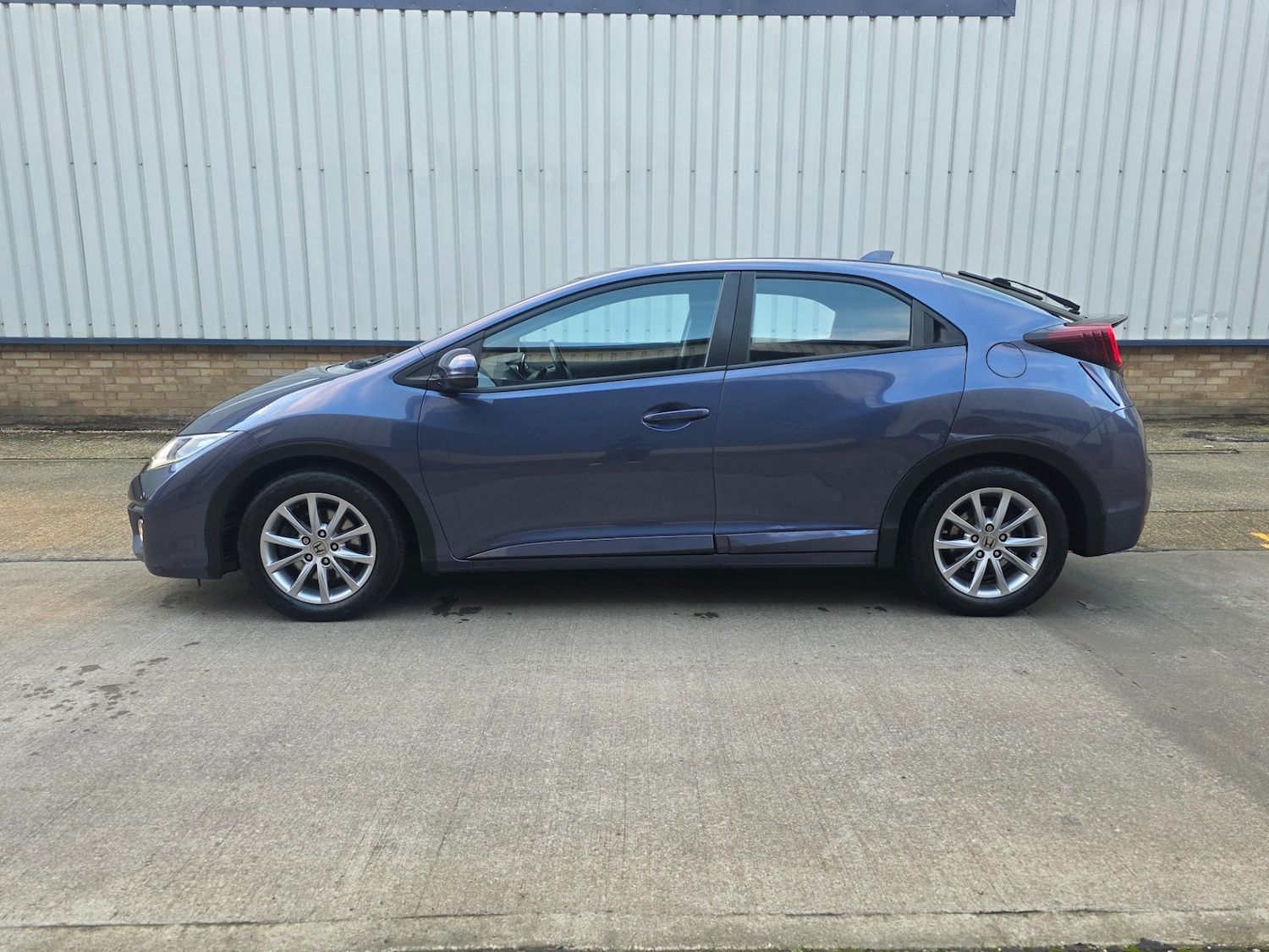 Used Honda Civic 2015 for sale - 77049336: Photo 3