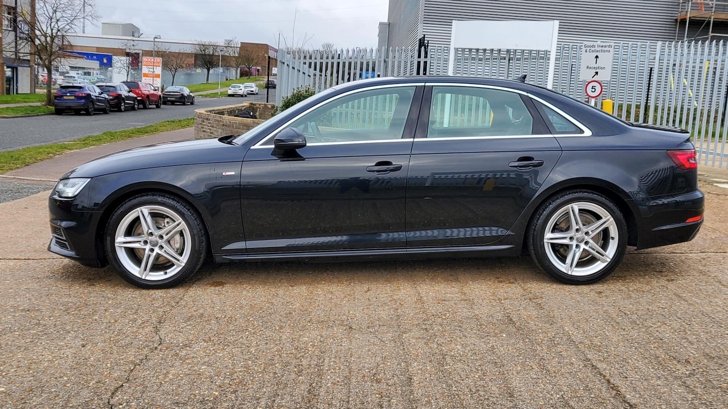 Used Audi A4 2017 for sale - 76446364: Photo 5