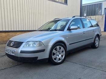 Used Volkswagen Passat 2003 for sale - 76031255: Photo