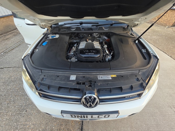 Used Volkswagen Touareg 2011 for sale - 75124852: Photo 26