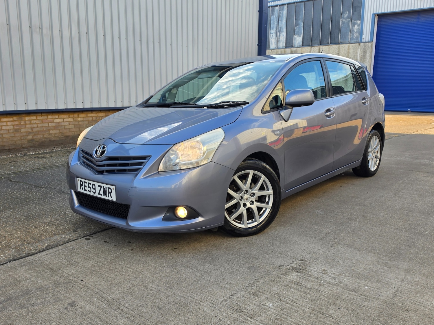 Used Toyota Verso 2009 for sale - 78070279: Photo 2