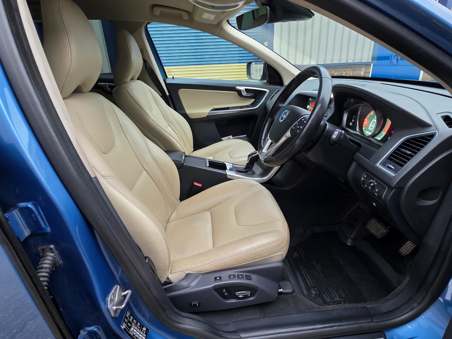 Used Volvo XC60 2016 for sale - 77548687: Photo 16