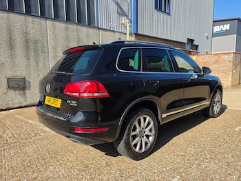 Used Volkswagen Touareg 2011 for sale - 78344514: Photo