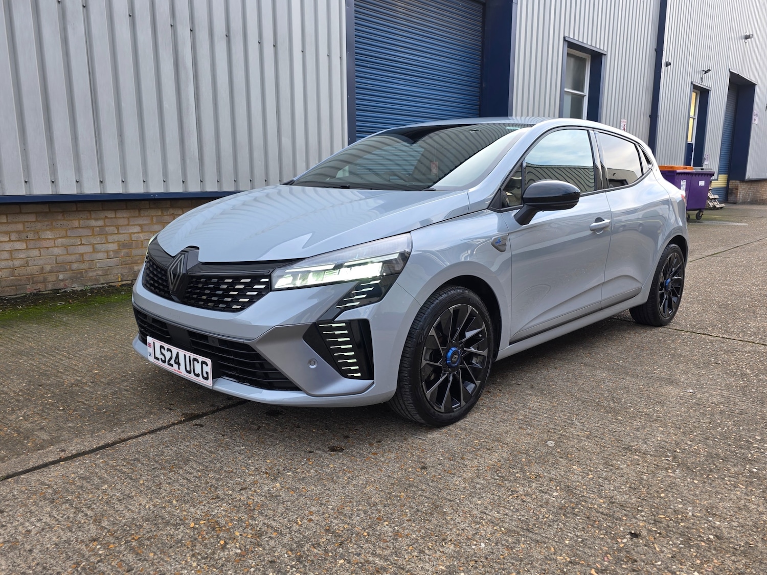 Used Renault Clio 2024 for sale - 77192061: Photo 3