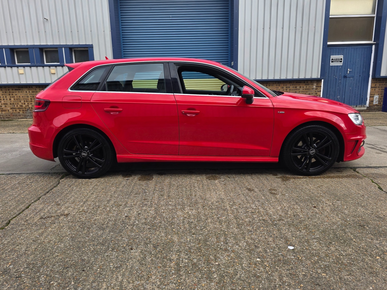 Used Audi A3 2014 for sale - 77049652: Photo 8