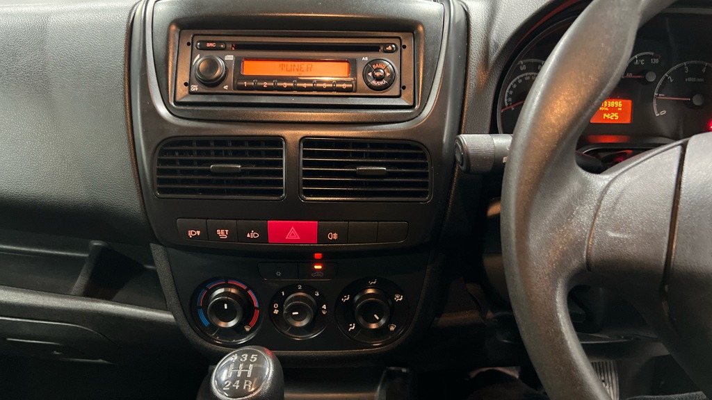 Used Vauxhall Combo 2014 for sale - 77437985: Photo 11