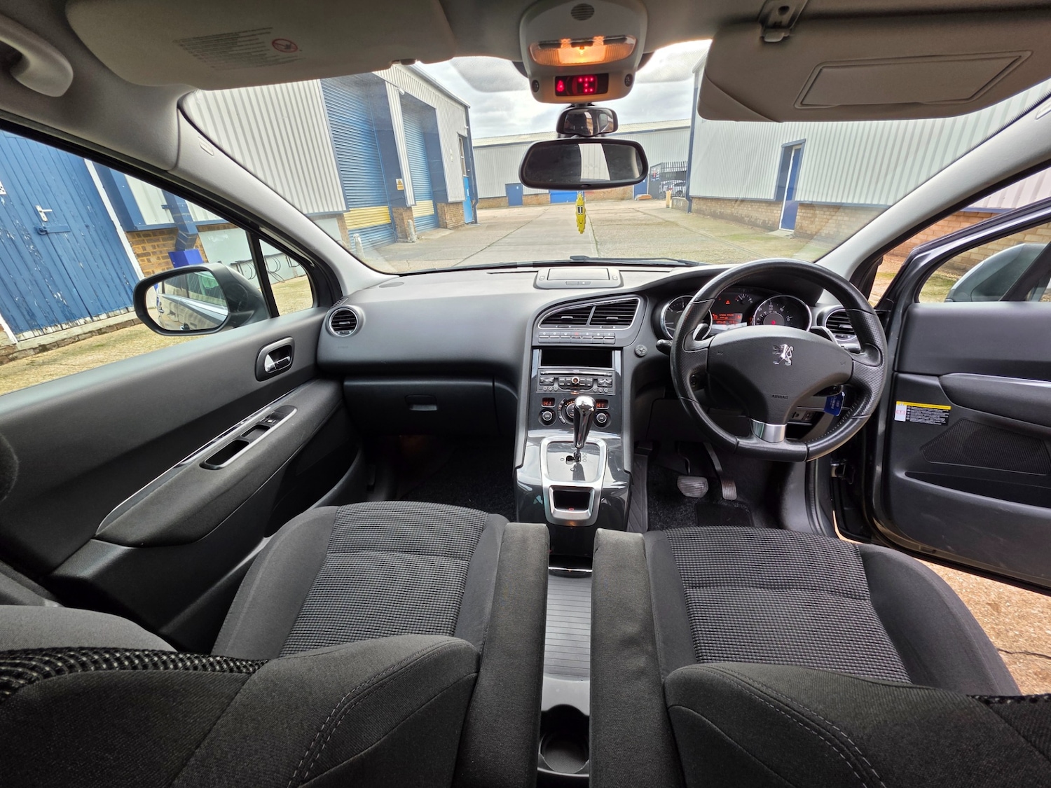 Used Peugeot 5008 2012 for sale - 74162153: Photo 18