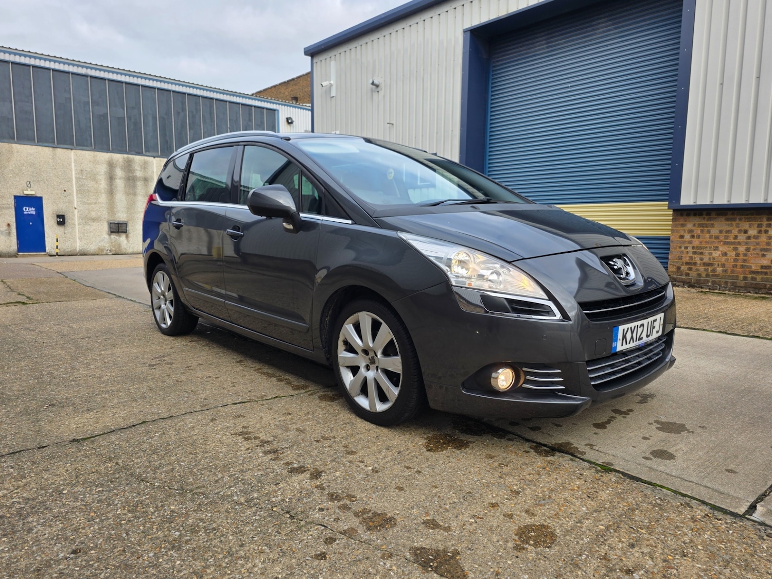 Used Peugeot 5008 2012 for sale - 74162153: Photo 8