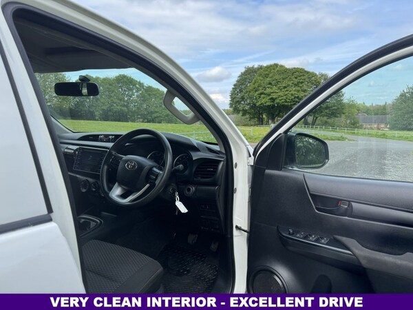 Used Toyota Hilux 2017 for sale - 69032569: Photo 13