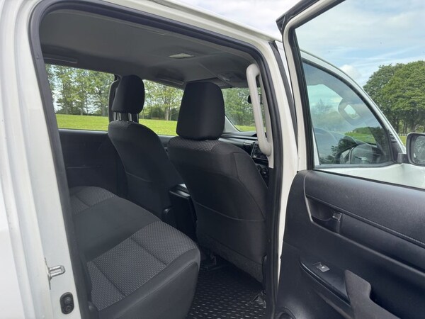 Used Toyota Hilux 2017 for sale - 69032569: Photo 15