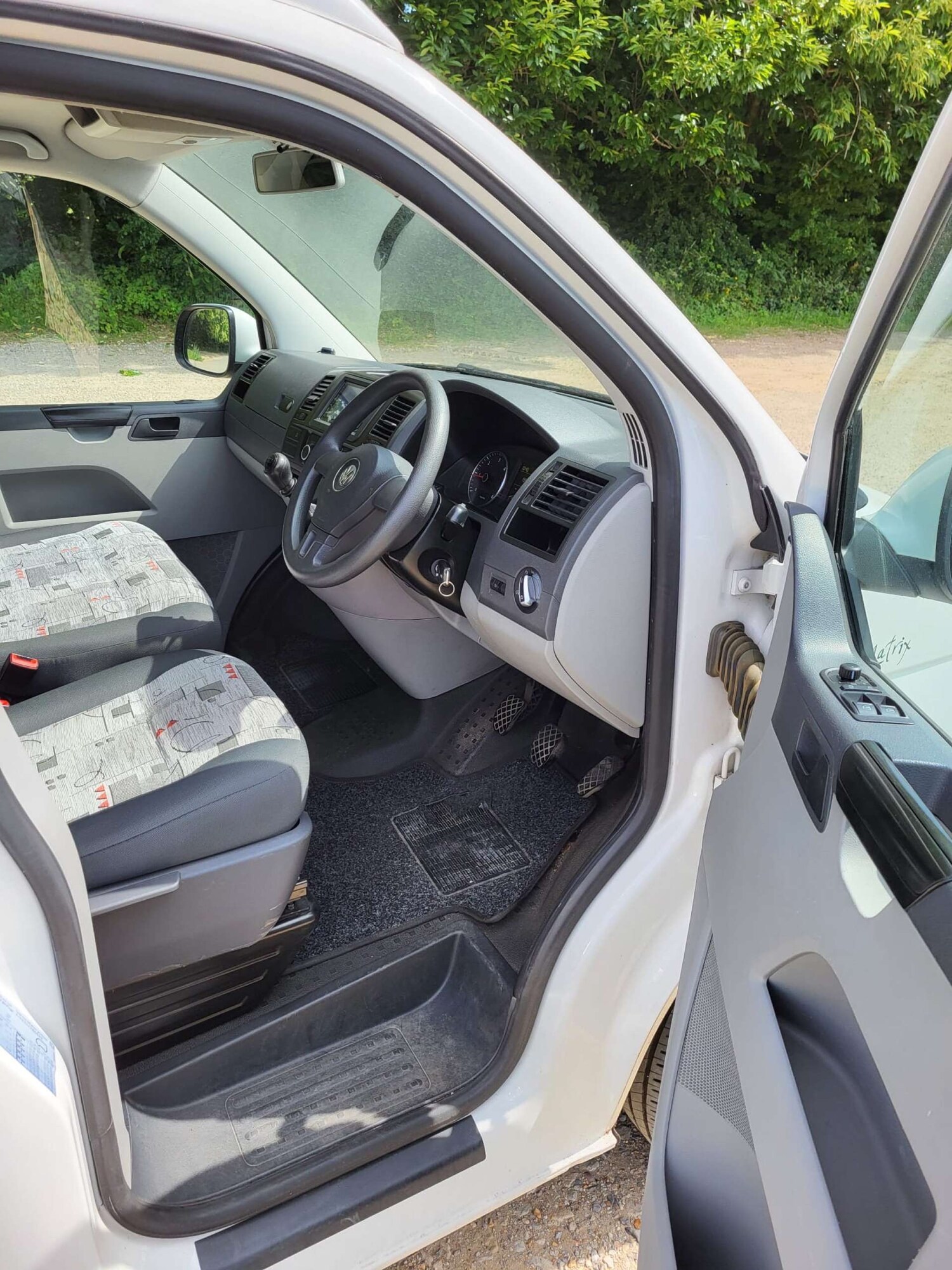 Used Volkswagen Transporter 2013 for sale - 77342231: Photo 8