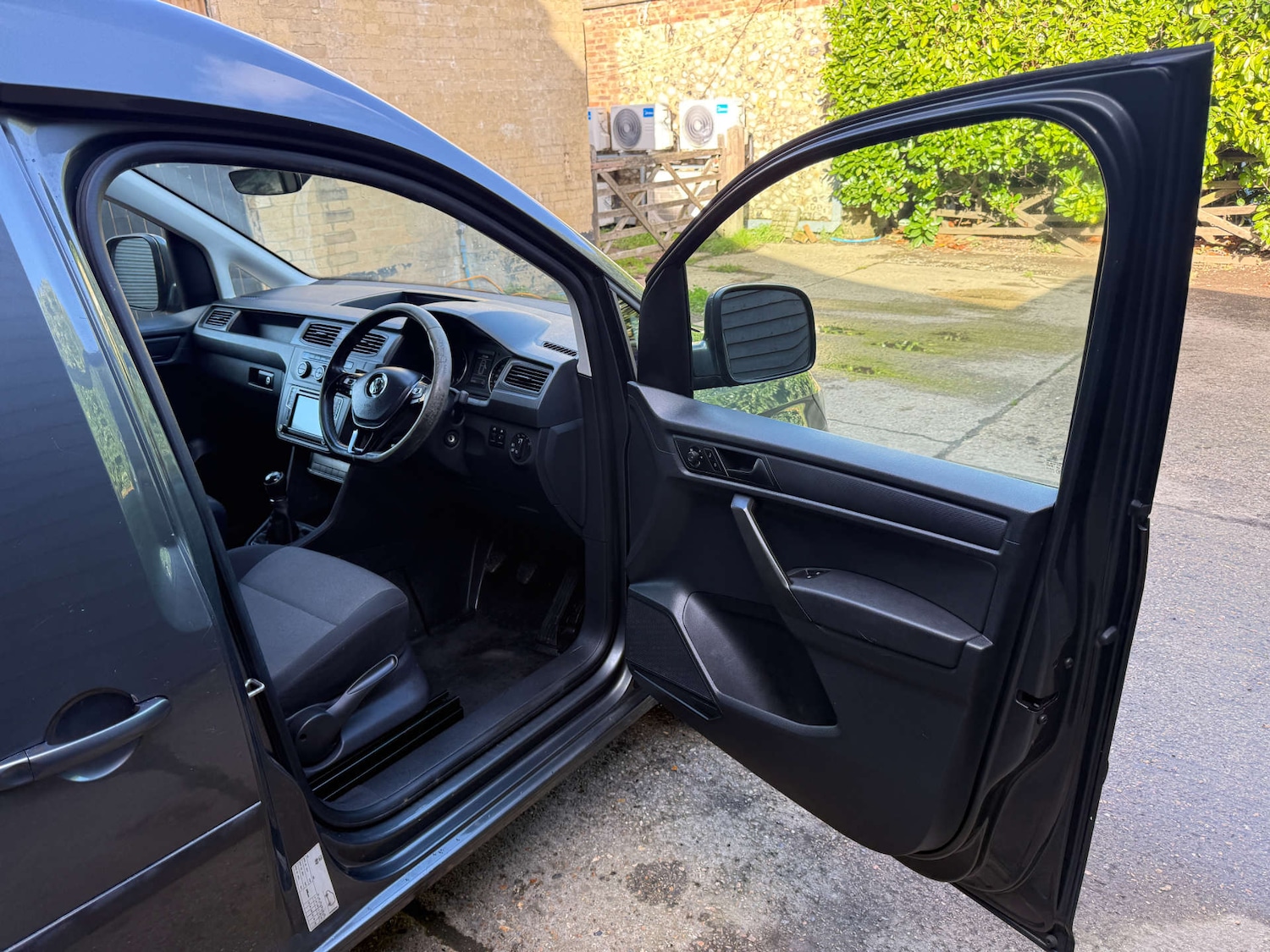 Used Volkswagen Caddy Maxi 2018 for sale - 76302971: Photo 14