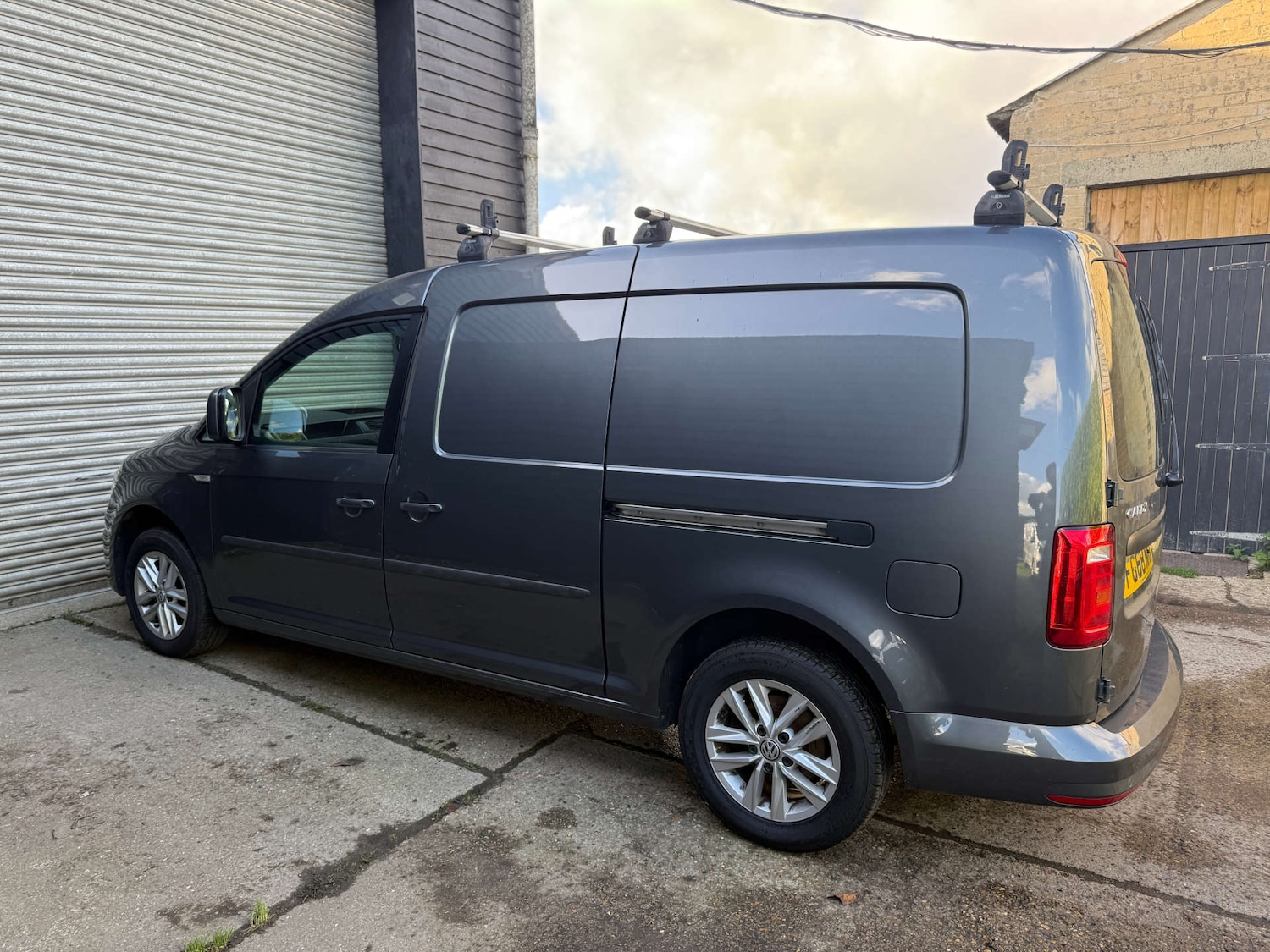 Used Volkswagen Caddy Maxi 2018 for sale - 76302971: Photo 5