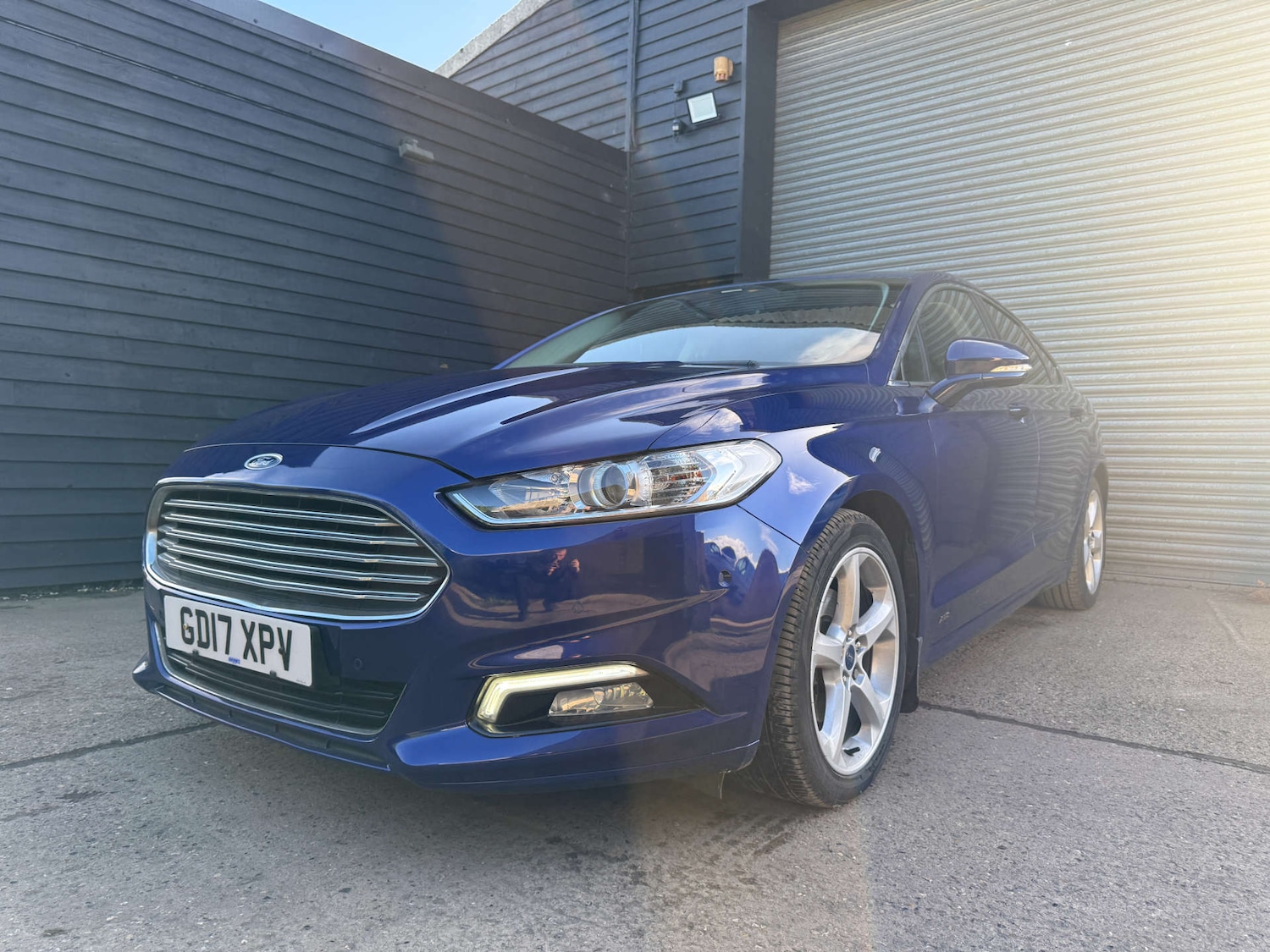 Used Ford Mondeo 2017 for sale - 76302980: Photo 1