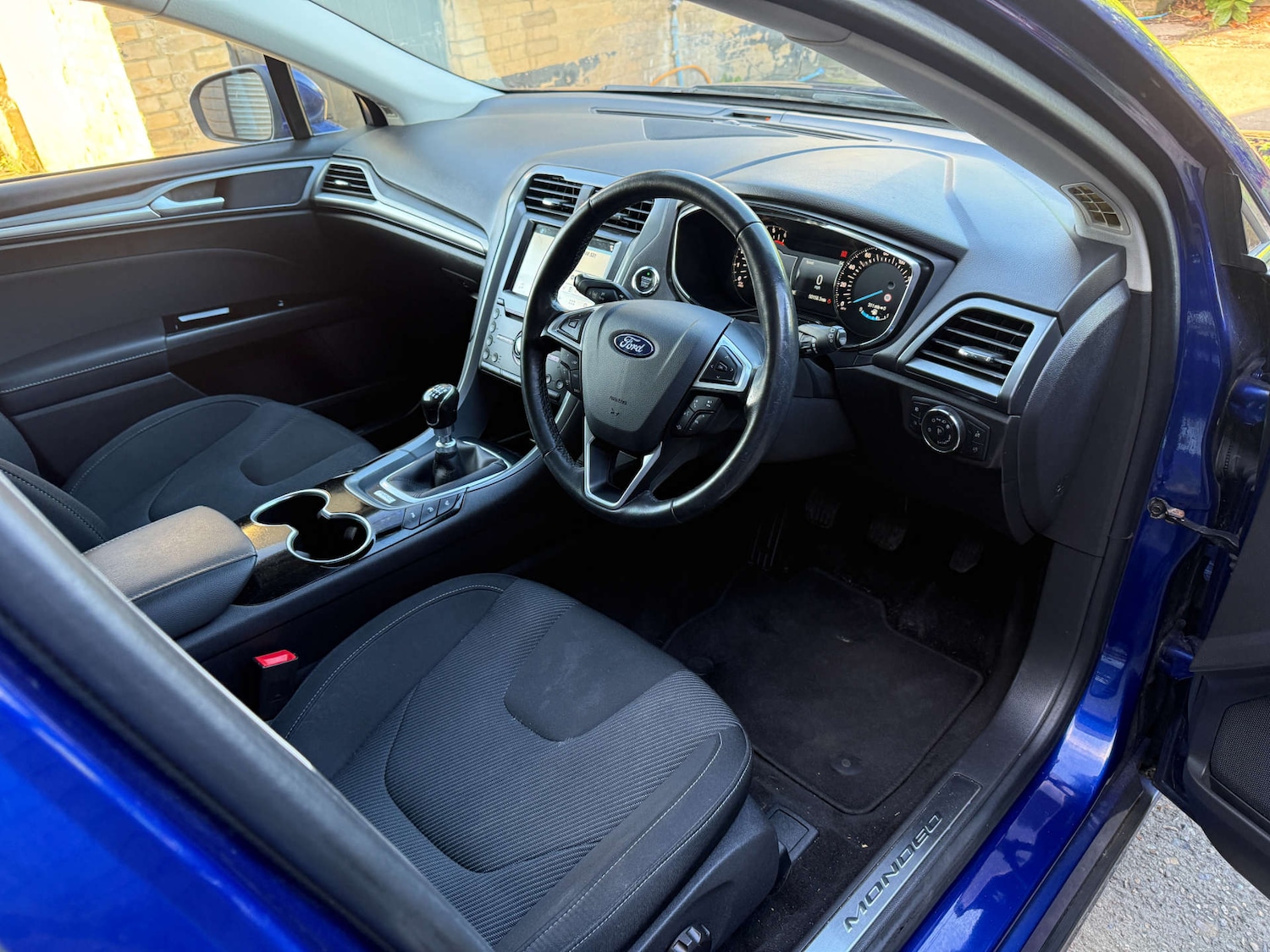 Used Ford Mondeo 2017 for sale - 76302980: Photo 15