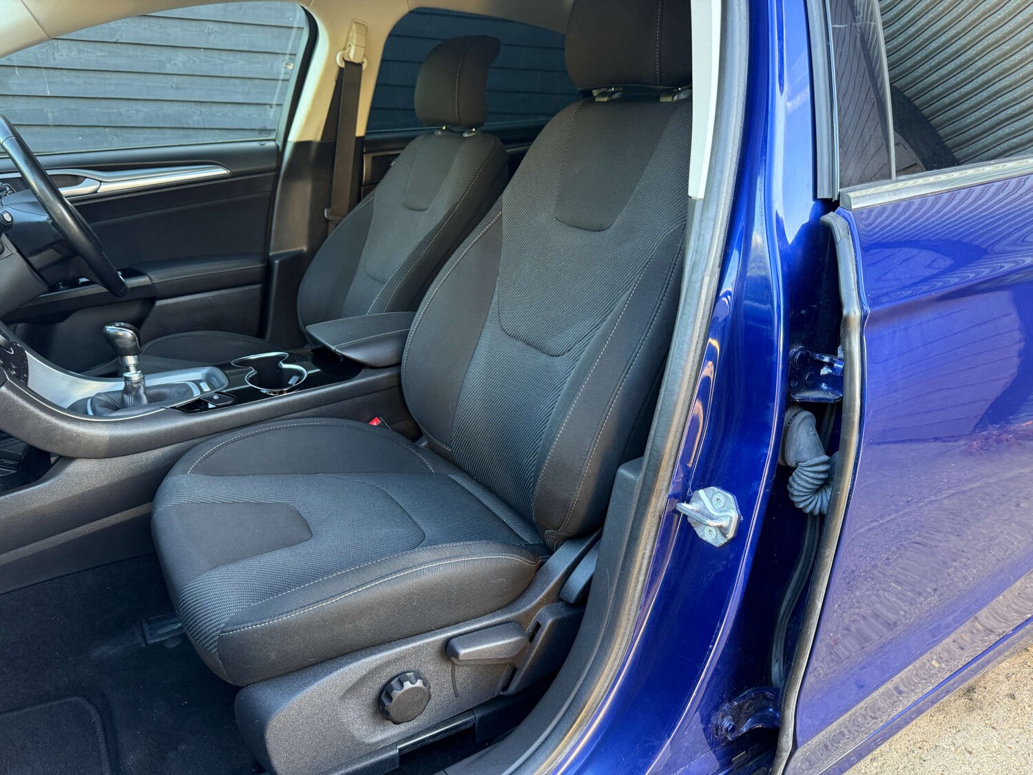 Used Ford Mondeo 2017 for sale - 76302980: Photo 22