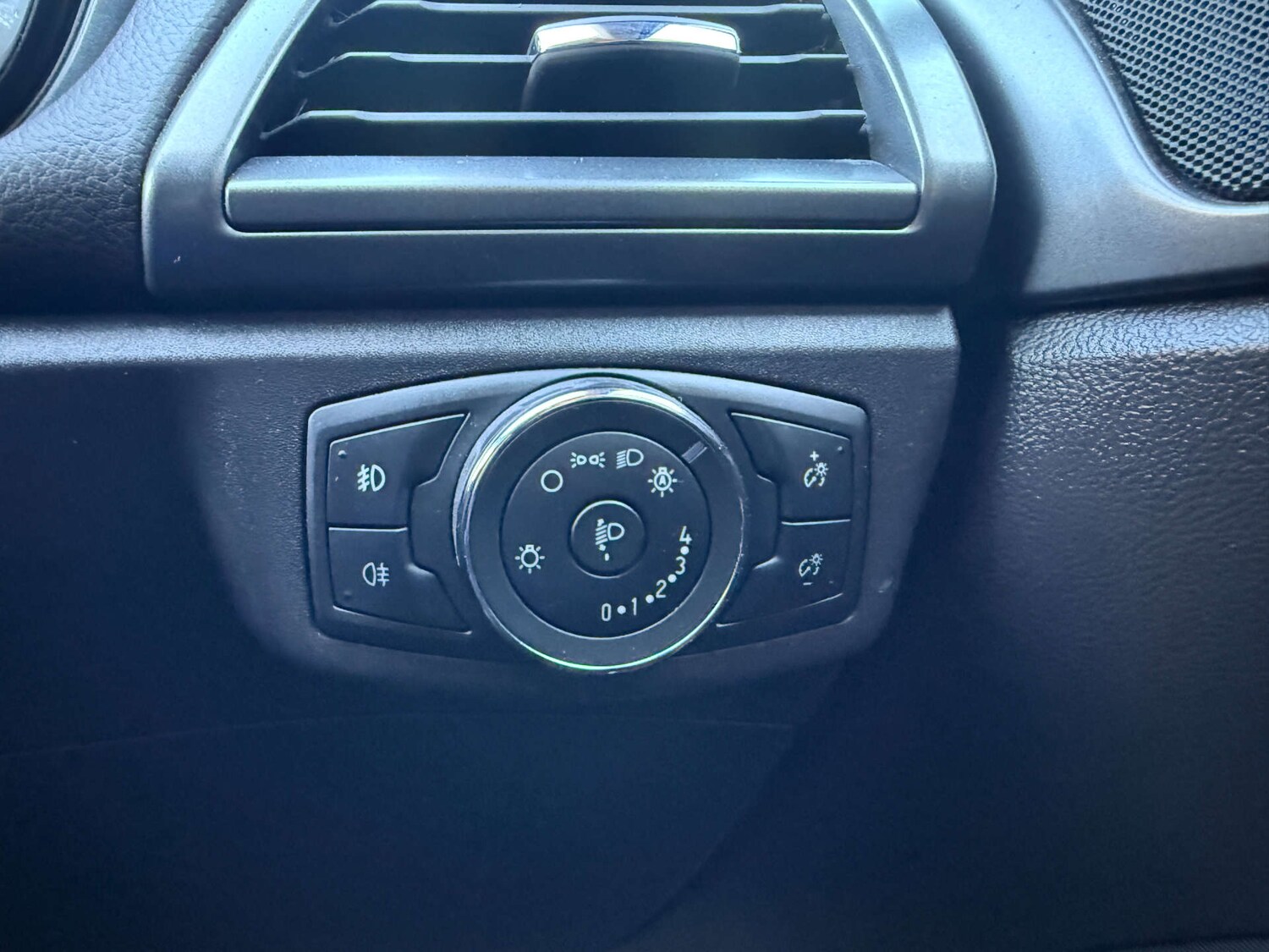 Used Ford Mondeo 2017 for sale - 76302980: Photo 33