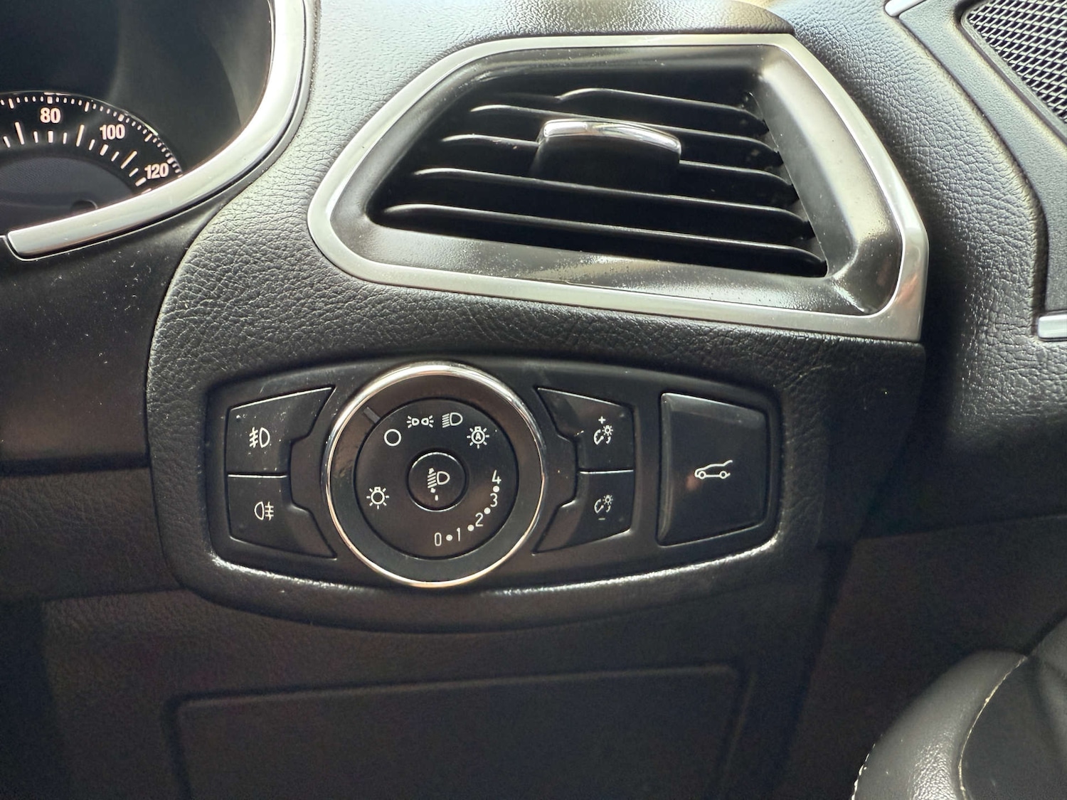 Vehicle 33