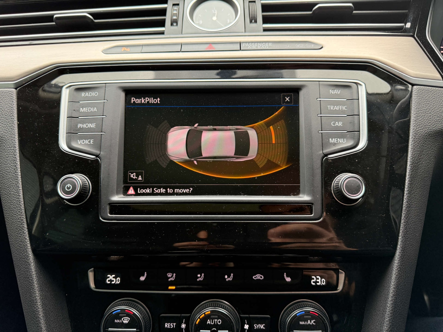 Used Volkswagen Passat 2016 for sale - 76834628: Photo 31