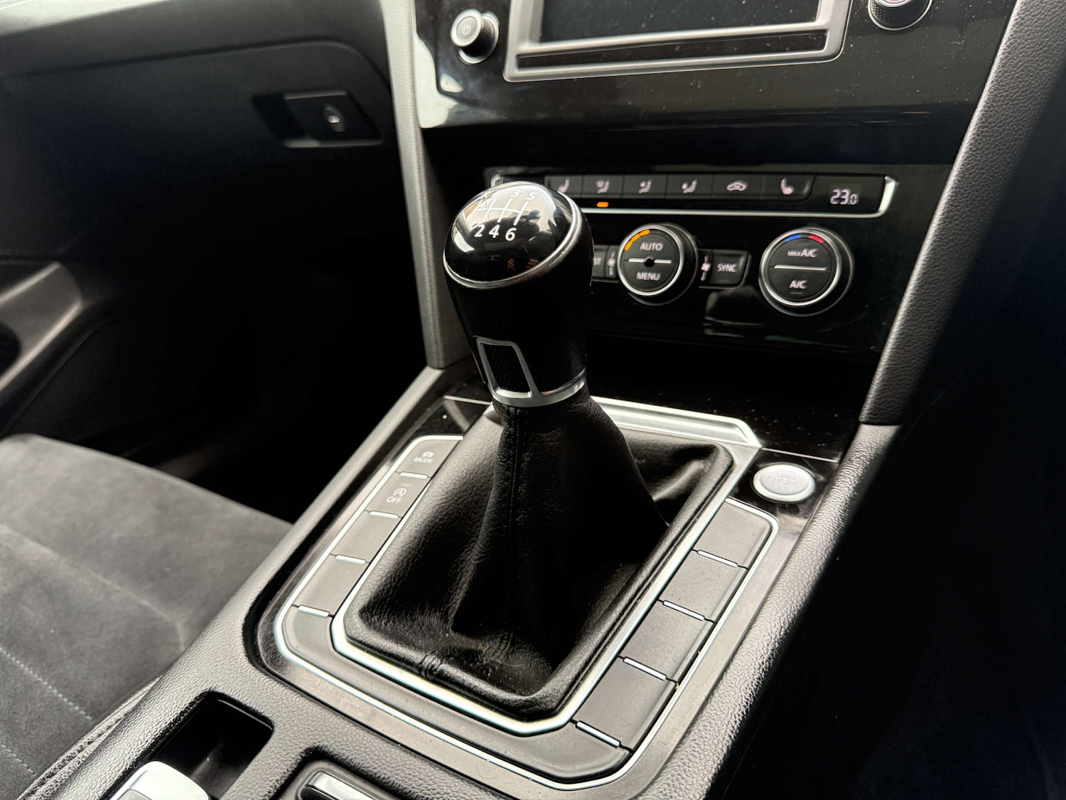 Used Volkswagen Passat 2016 for sale - 76834628: Photo 32