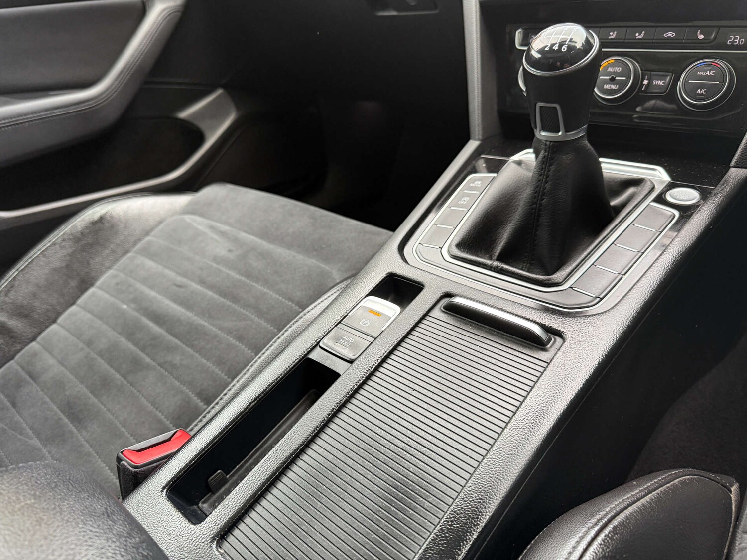 Used Volkswagen Passat 2016 for sale - 76834628: Photo 33