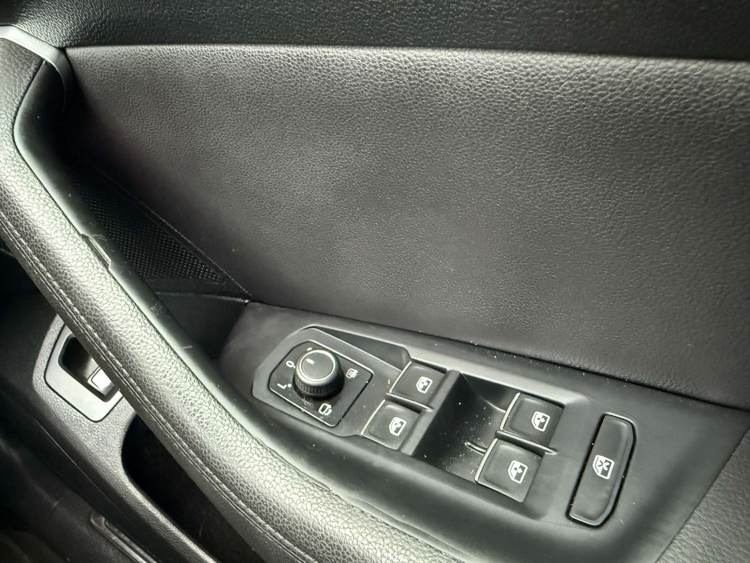 Used Volkswagen Passat 2016 for sale - 76834628: Photo 37