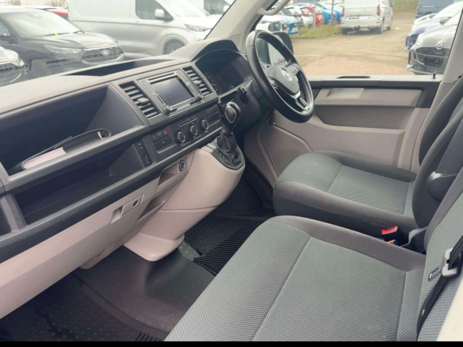 Used Volkswagen Transporter 2019 for sale - 77888874: Photo 8