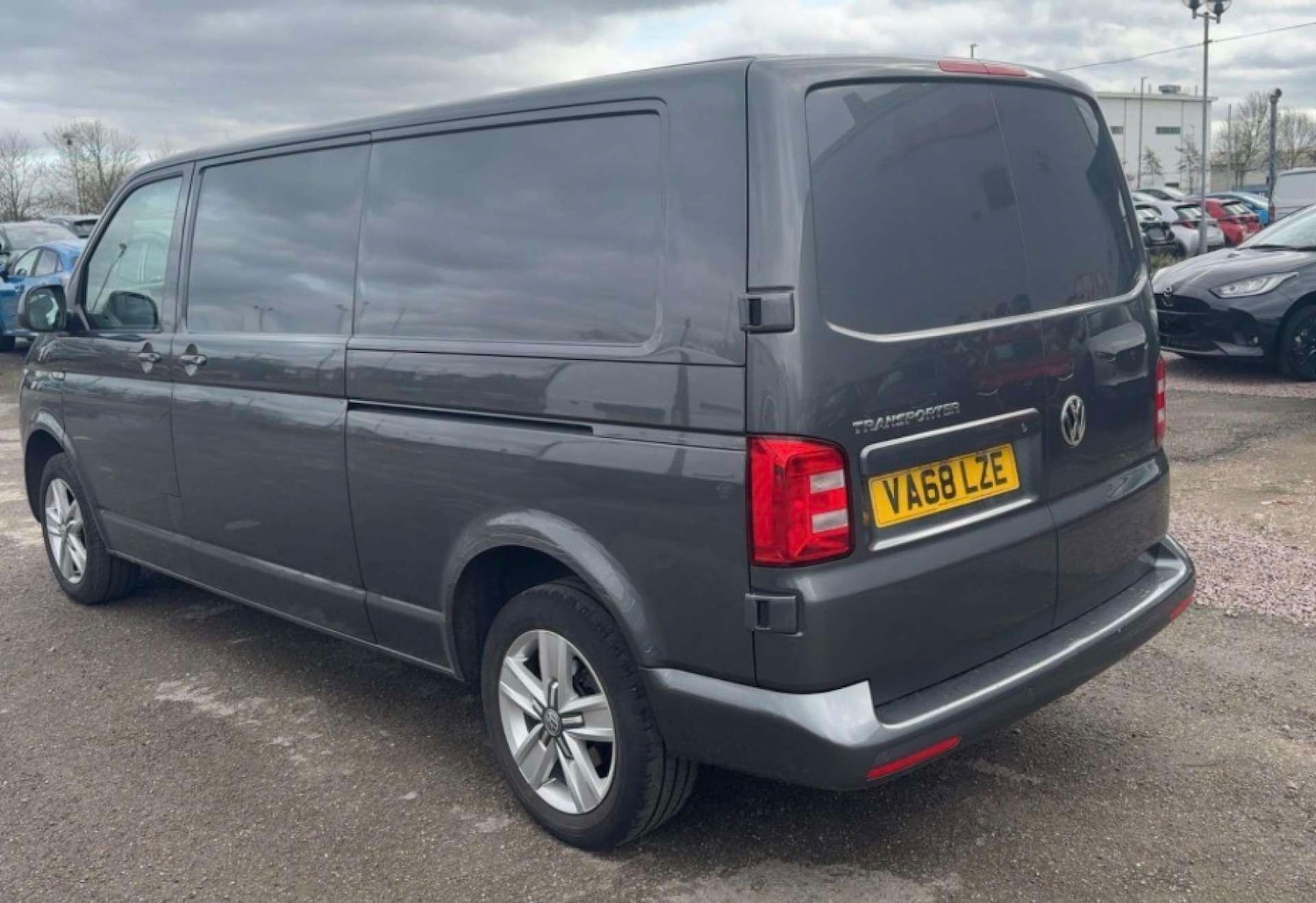 Used Volkswagen Transporter 2019 for sale - 77837290: Photo 2