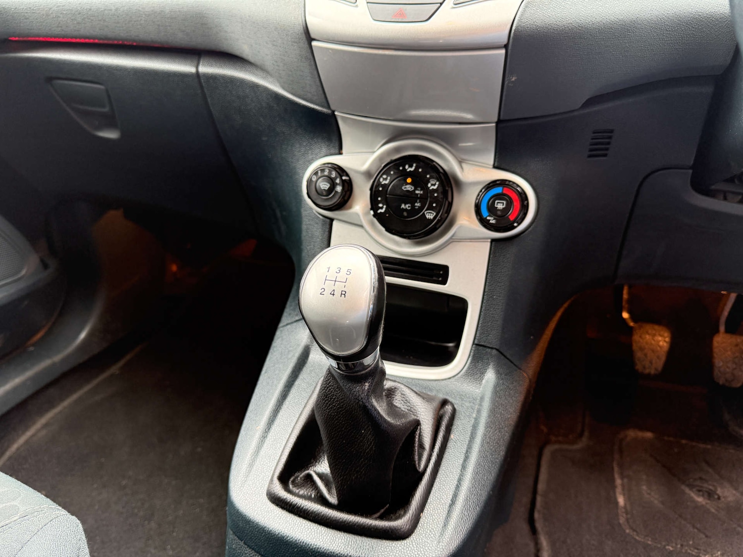 Used Ford Fiesta 2011 for sale - 76465936: Photo 24