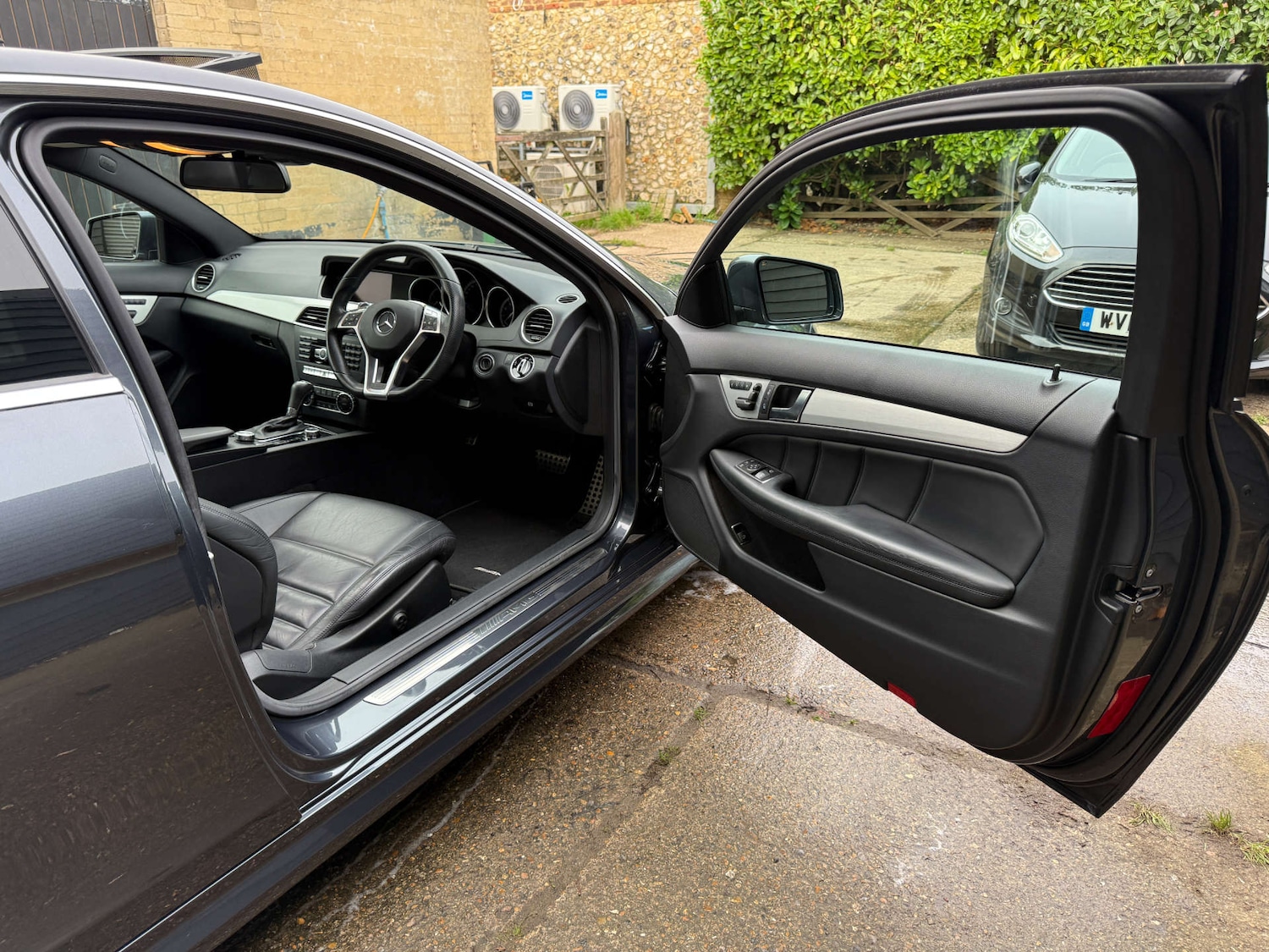 Used Mercedes-Benz C Class 2012 for sale - 76302981: Photo 14