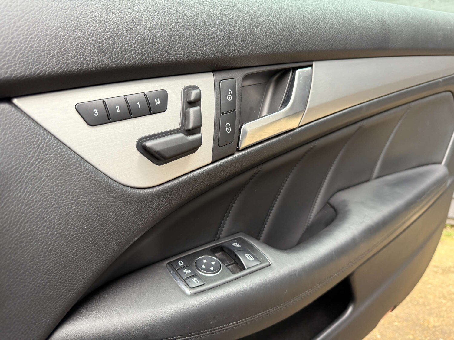 Used Mercedes-Benz C Class 2012 for sale - 76302981: Photo 18