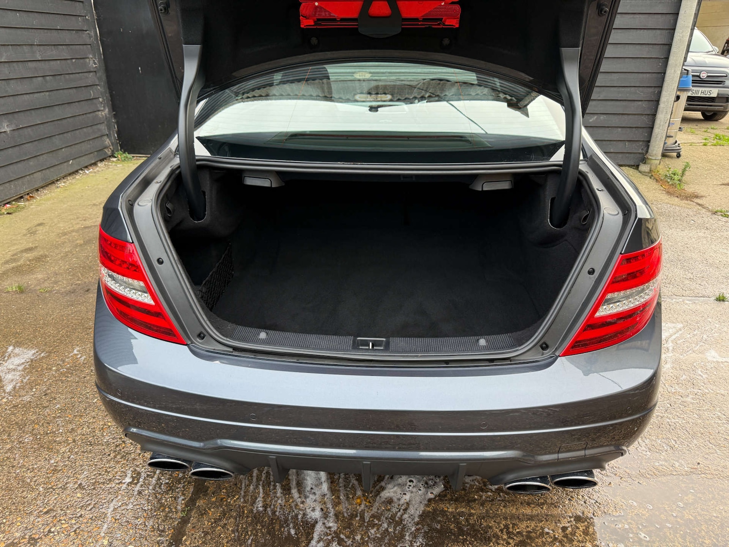 Used Mercedes-Benz C Class 2012 for sale - 76302981: Photo 31