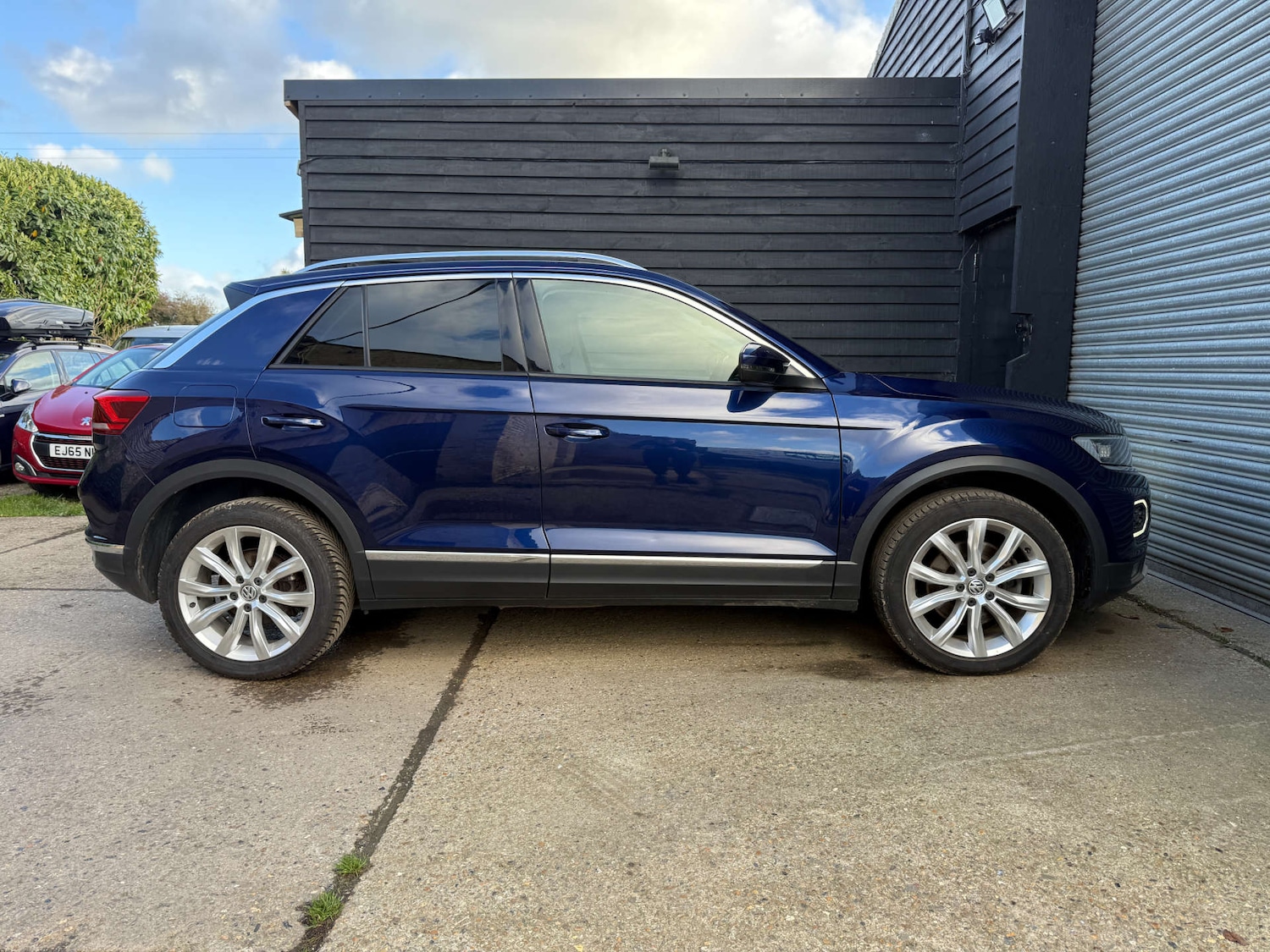 Used Volkswagen T-Roc 2018 for sale - 76302986: Photo 10