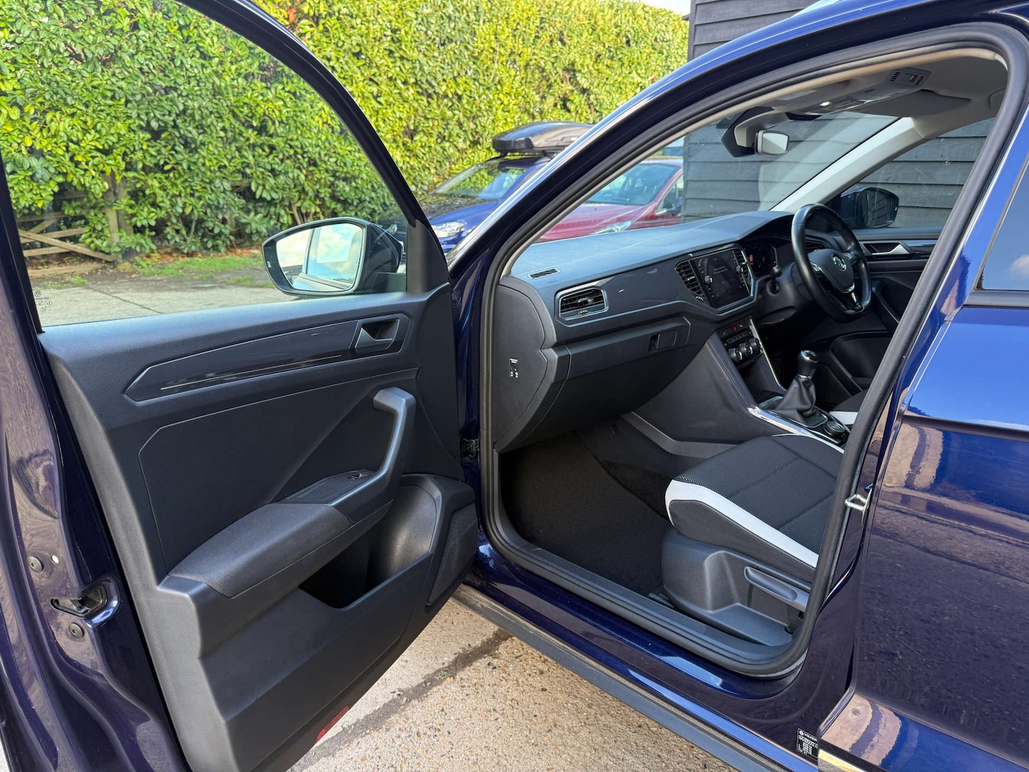 Used Volkswagen T-Roc 2018 for sale - 76302986: Photo 21