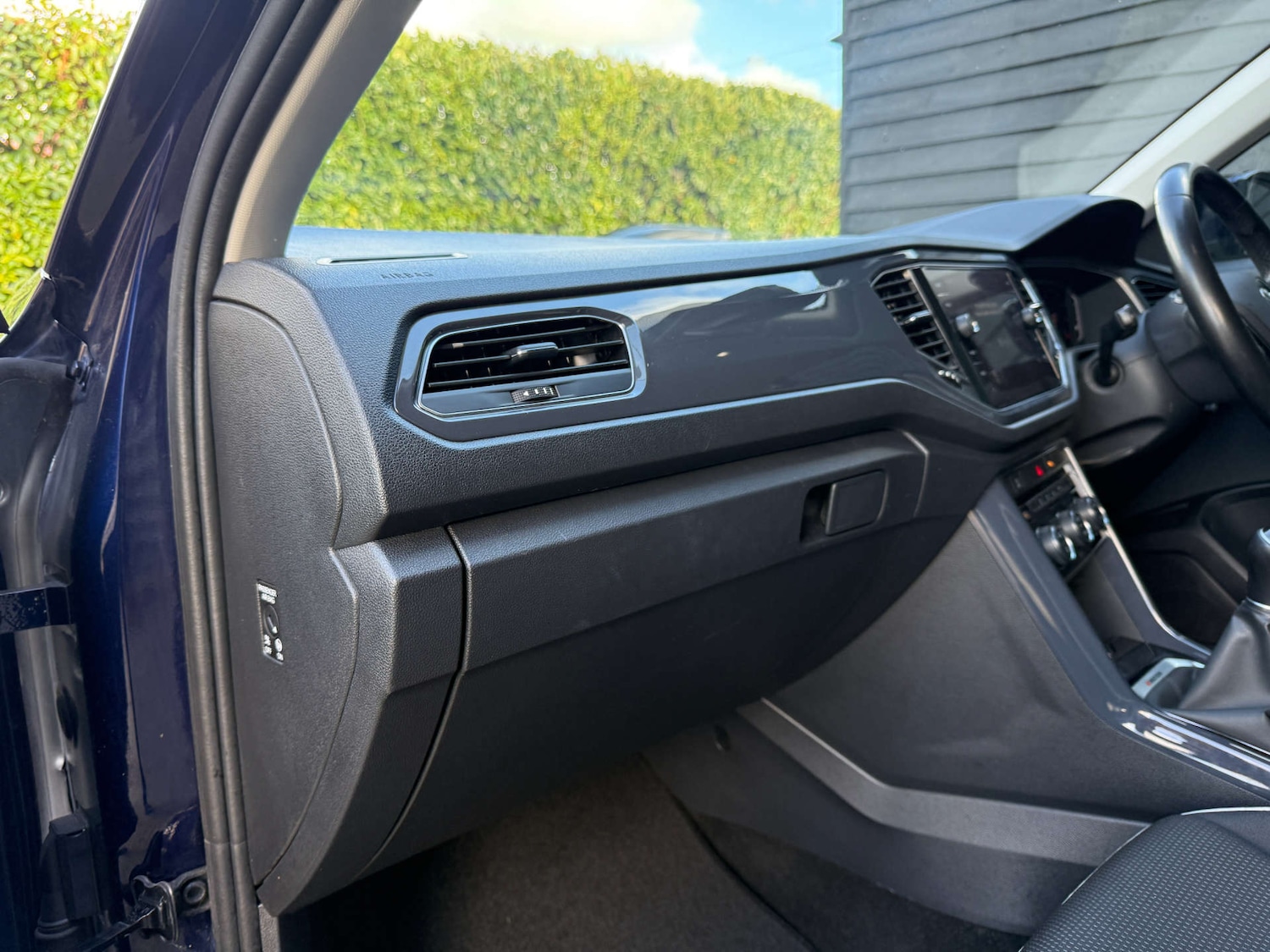 Used Volkswagen T-Roc 2018 for sale - 76302986: Photo 23