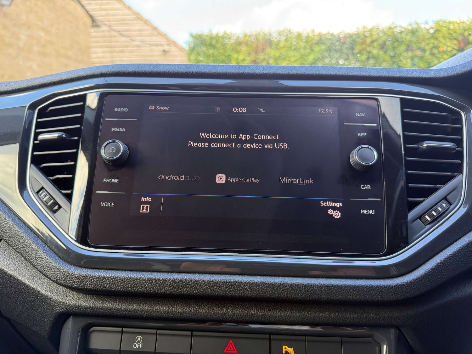 Used Volkswagen T-Roc 2018 for sale - 76302986: Photo 26