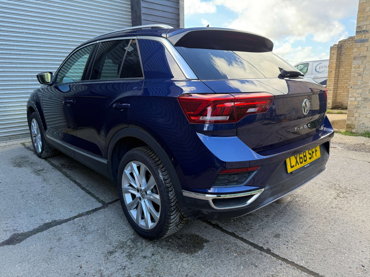 Used Volkswagen T-Roc 2018 for sale - 76302986: Photo 7