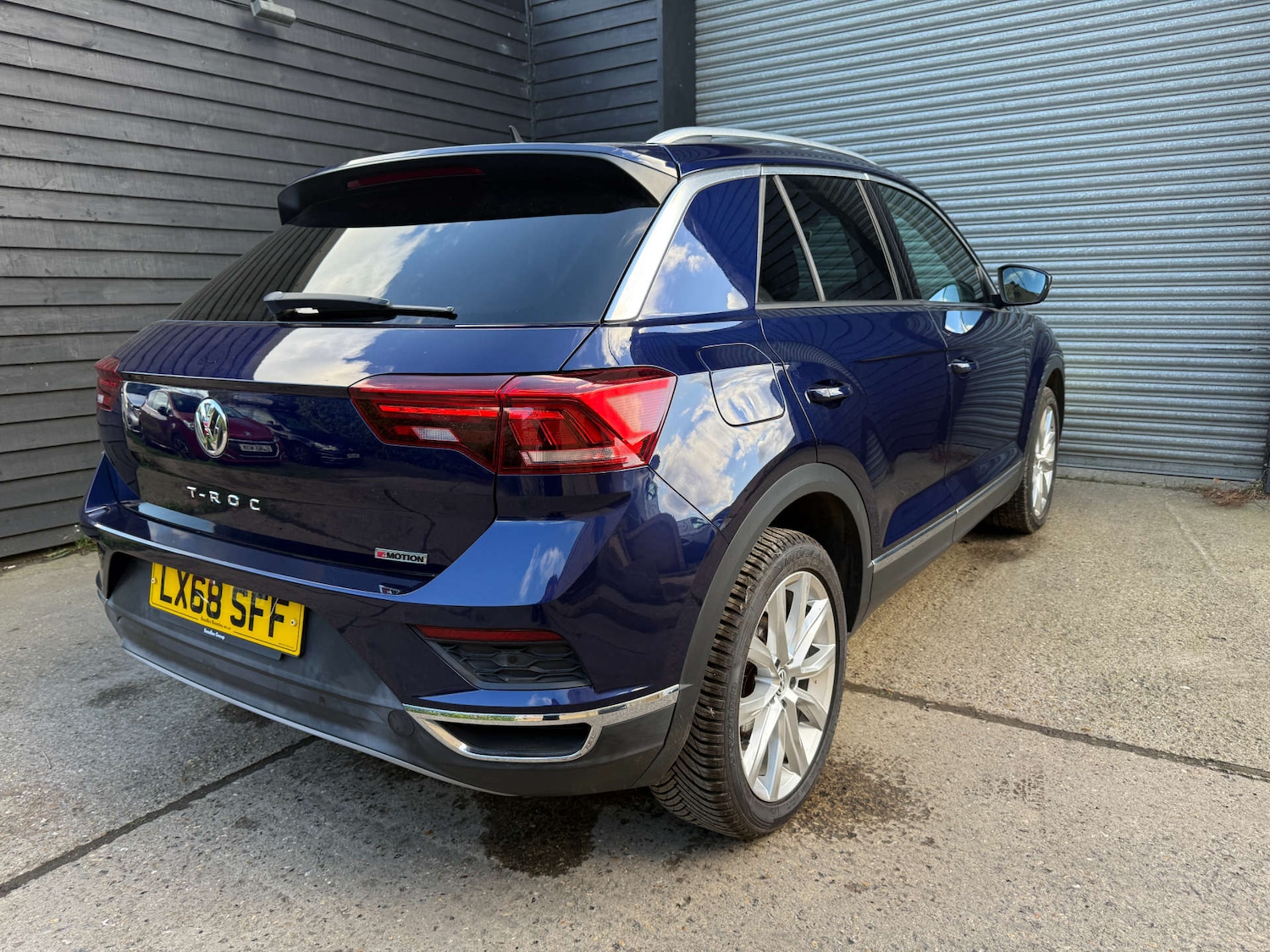 Used Volkswagen T-Roc 2018 for sale - 76302986: Photo 9